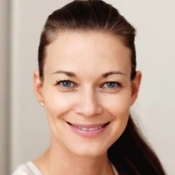 Frau Michaela Kainz