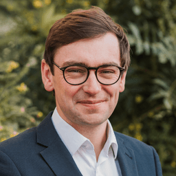 Dr. Thomas Bloomfield