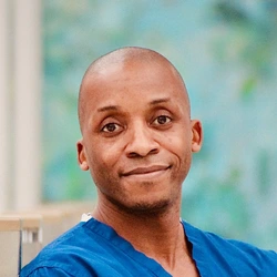 Mr Emeka Oragui | Orthopaedic Surgery