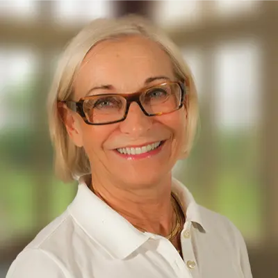 Dr. Eva Gorton
