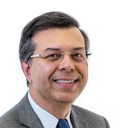 Professor Carlos Pavesio